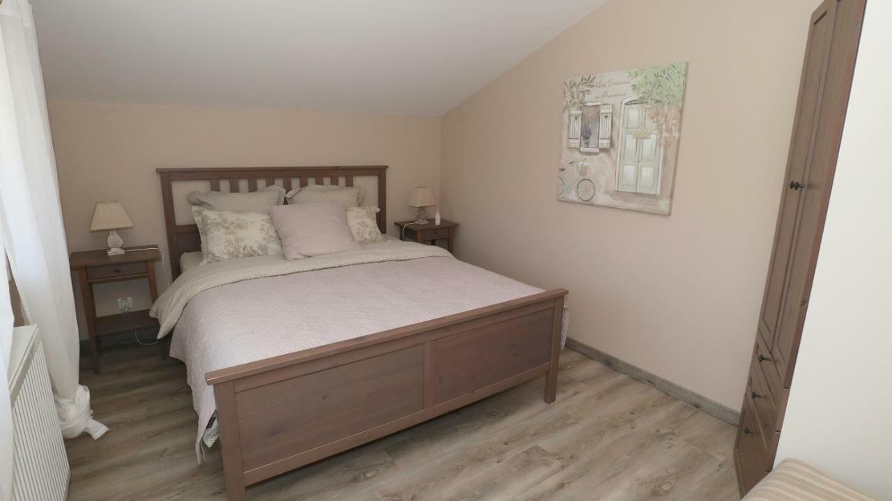 La Petite Campagne Bed & Breakfast Mane  Exterior foto